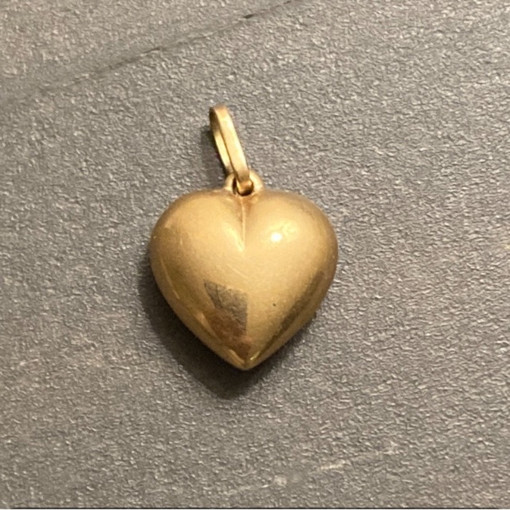 Puffed heart charm pendant in 14k yellow gold